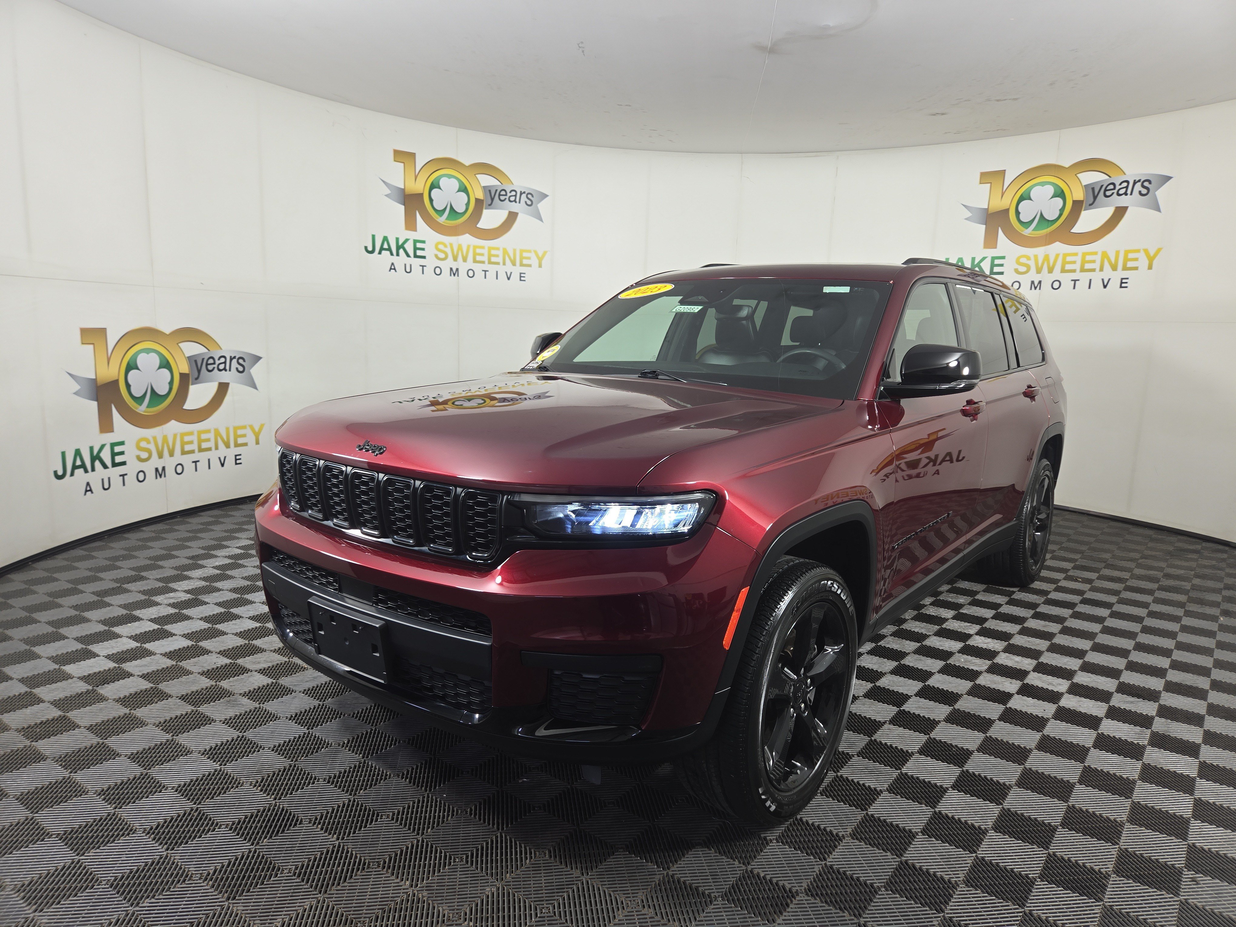 Used 2023 Jeep Grand Cherokee L Laredo AWD/4WD image 3