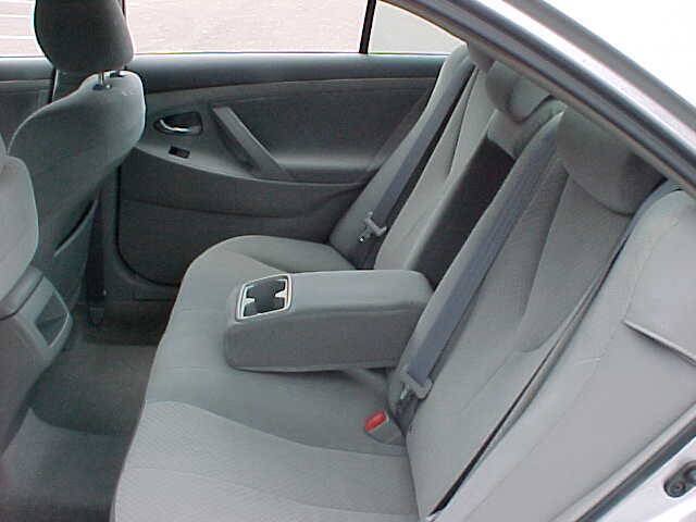 Used 2009 Toyota Camry LE FWD image 14