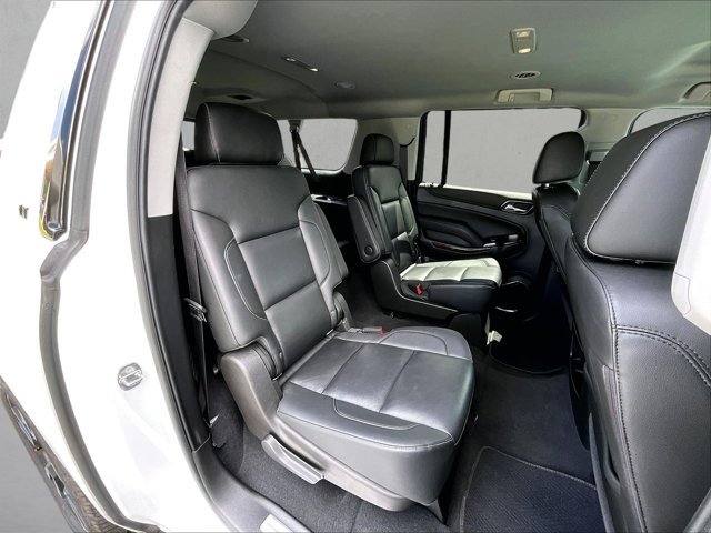 Used 2020 Chevrolet Suburban LT w/ RST Edition RWD image 29
