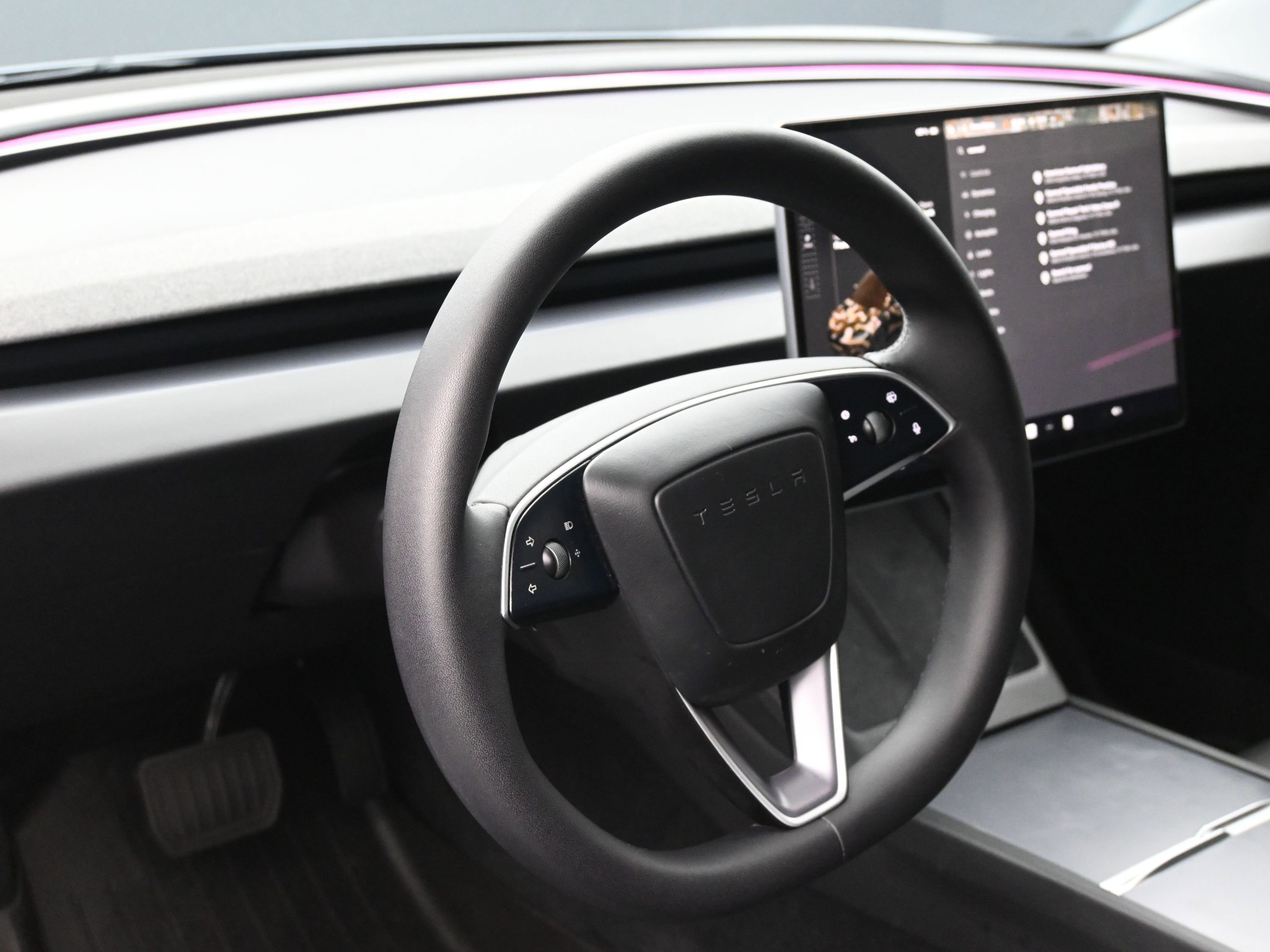 Used 2025 Tesla Model 3 Long Range image 21