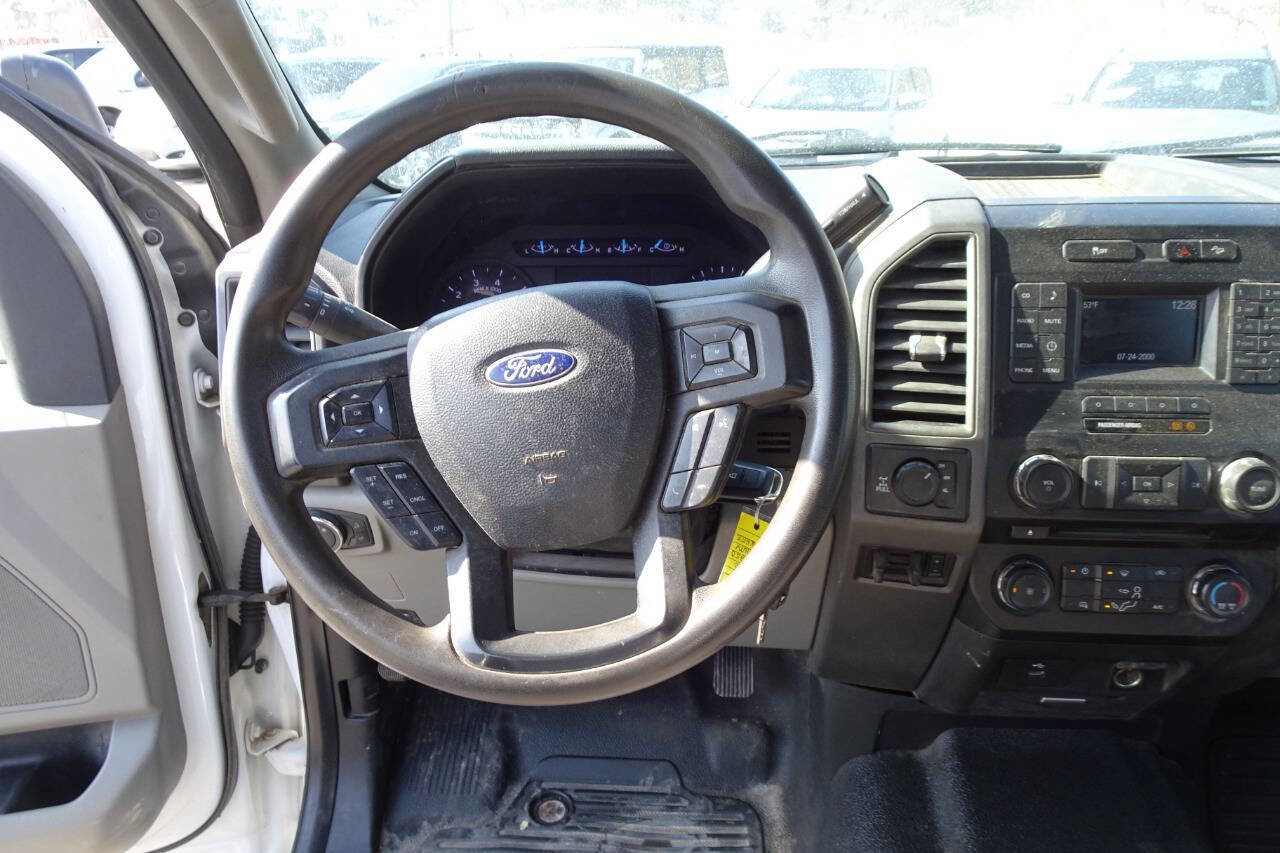 Used 2018 Ford F250 XL w/ Power Equipment Group image 19