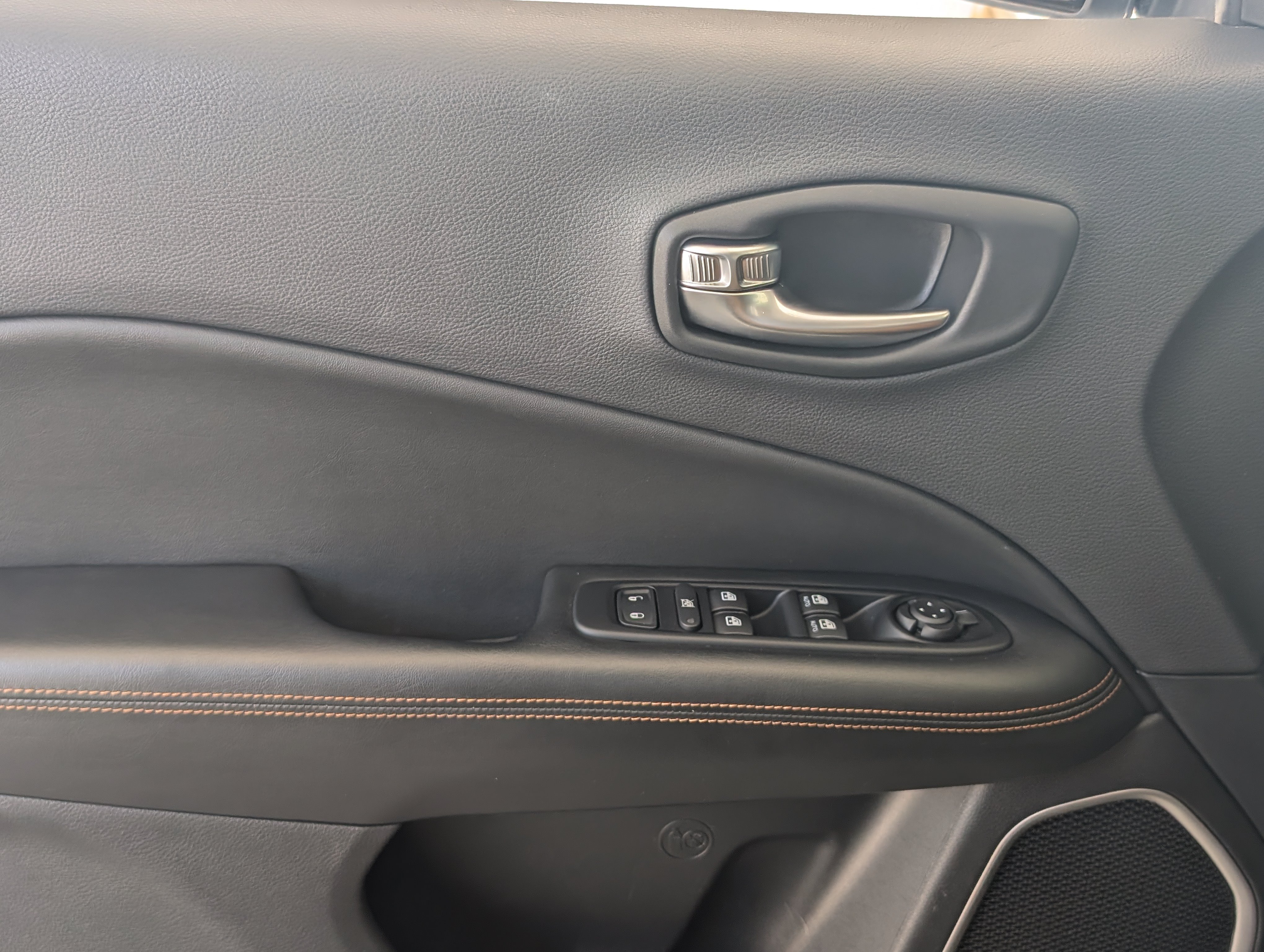 Used 2021 Jeep Compass Limited FWD image 15