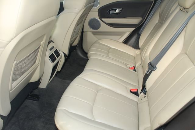 Used 2017 Land Rover Range Rover Evoque SE image 5