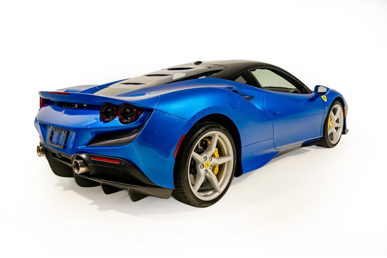 Certified 2022 Ferrari F8 Tributo RWD image 9