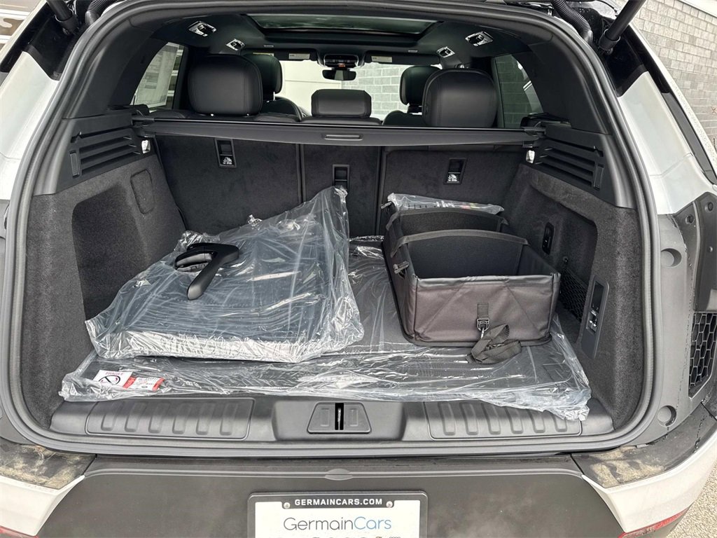 New 2025 Land Rover Range Rover Sport SE image 6