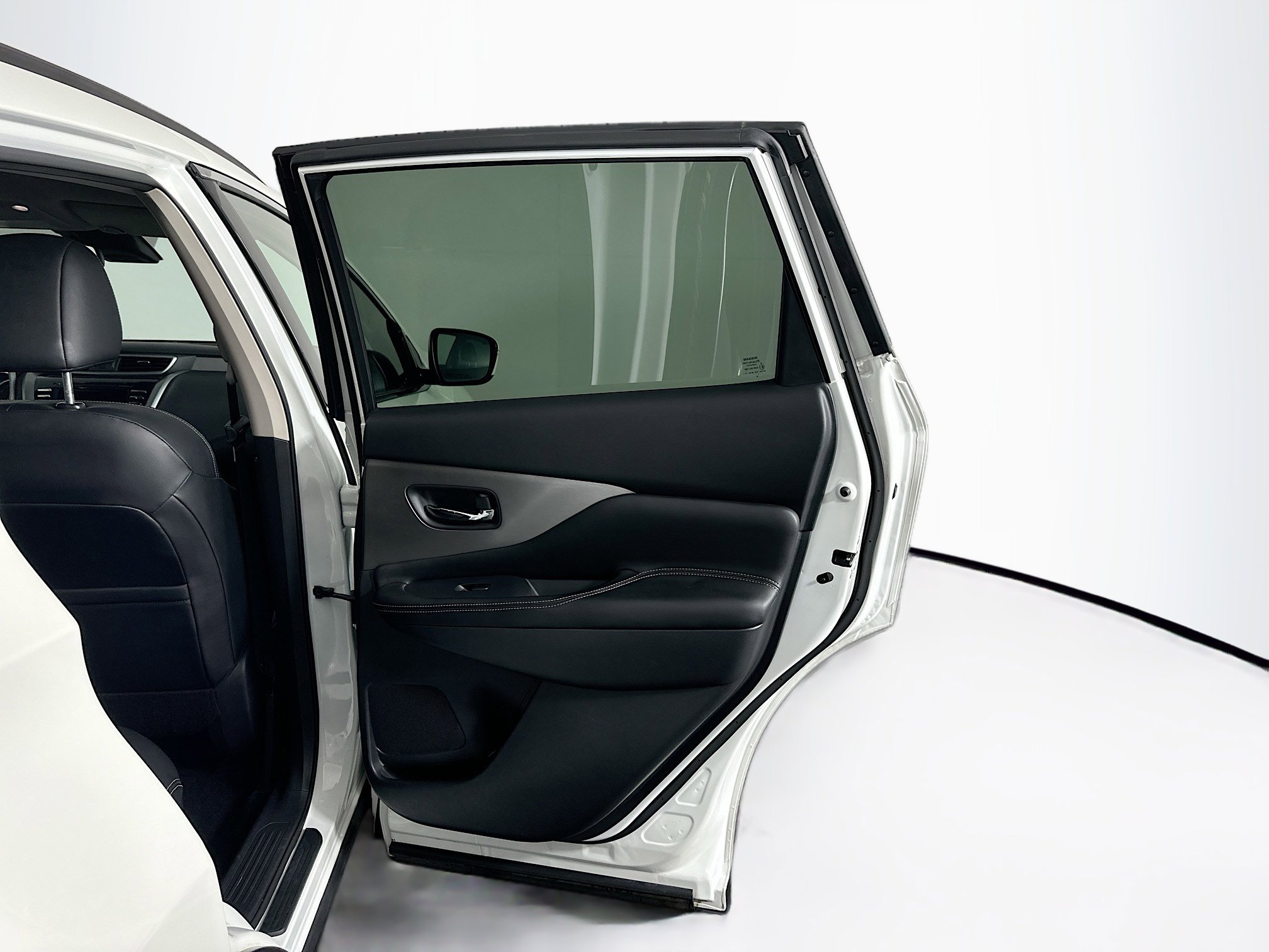 Used 2024 Nissan Murano SV image 29