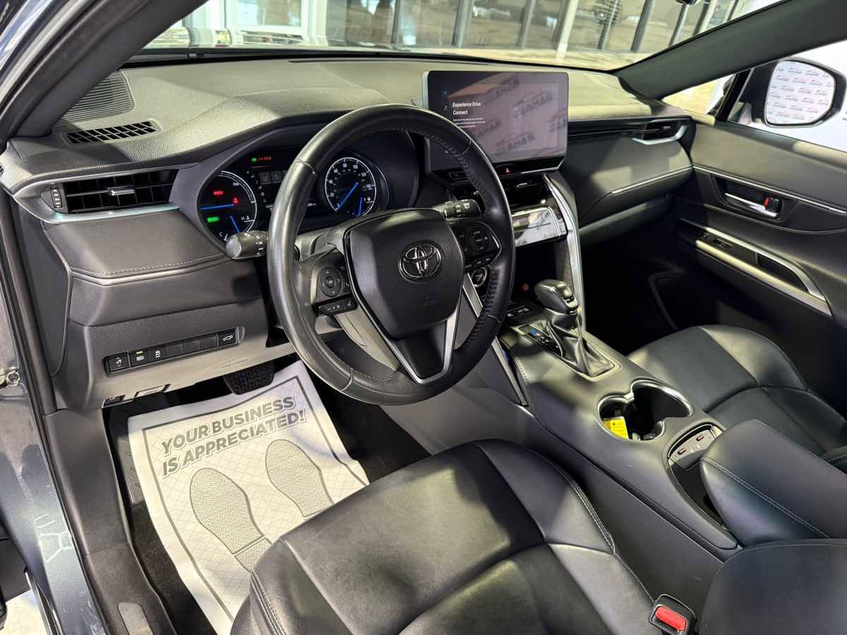 Used 2023 Toyota Venza XLE AWD/4WD image 49