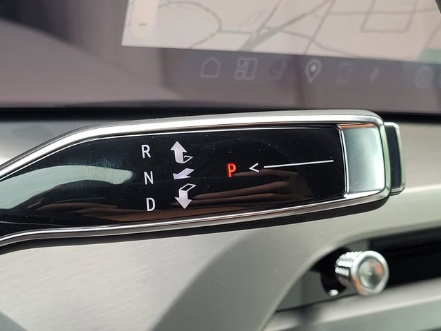 New 2026 Cadillac Vistiq Sport w/ LPO, Floor Liner Package image 18