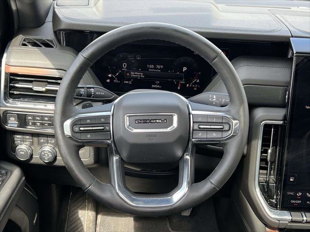 Used 2025 GMC Yukon XL Denali w/ Sun & Power Step Package image 14