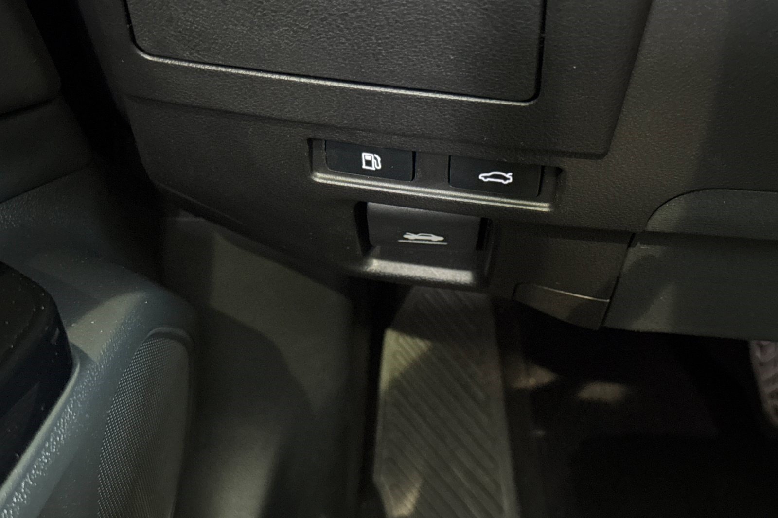 Used 2025 Lexus ES 300h w/ Premium Package FWD image 35