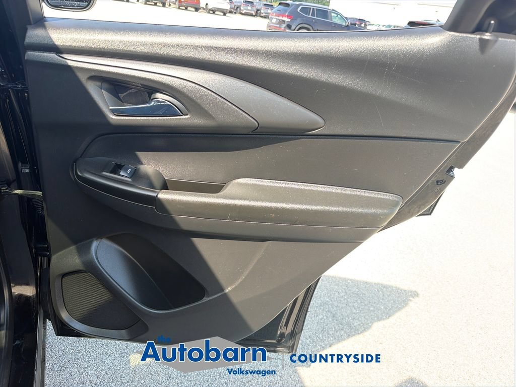 Used 2021 Chevrolet TrailBlazer LT w/ Sun and Liftgate Package FWD image 24