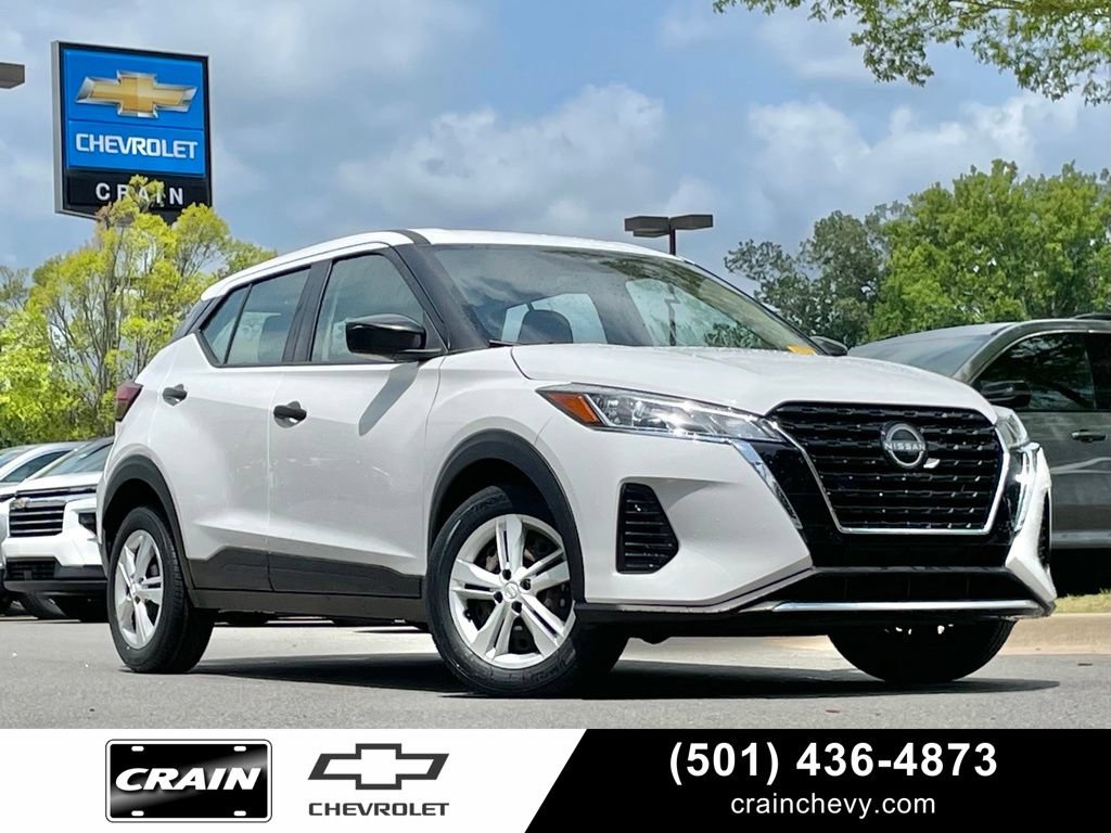 Used 2023 Nissan Kicks S FWD image 1