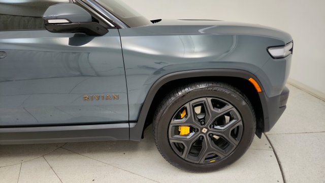 Used 2026 Rivian R1T Premium Tri AWD/4WD image 21