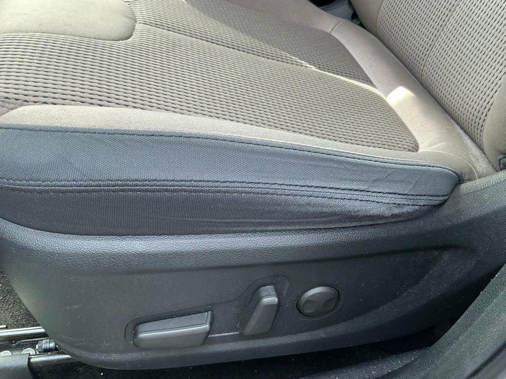 Used 2020 Hyundai Santa Fe SEL image 11