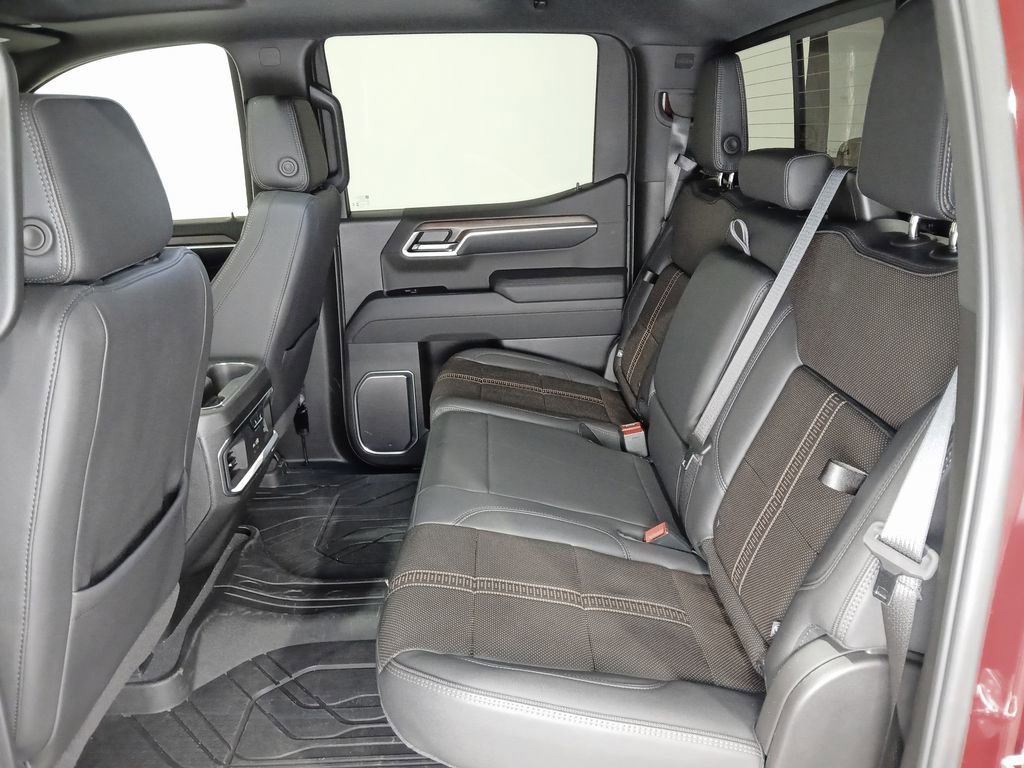 Used 2025 Chevrolet Silverado 1500 High Country w/ Technology Package image 11