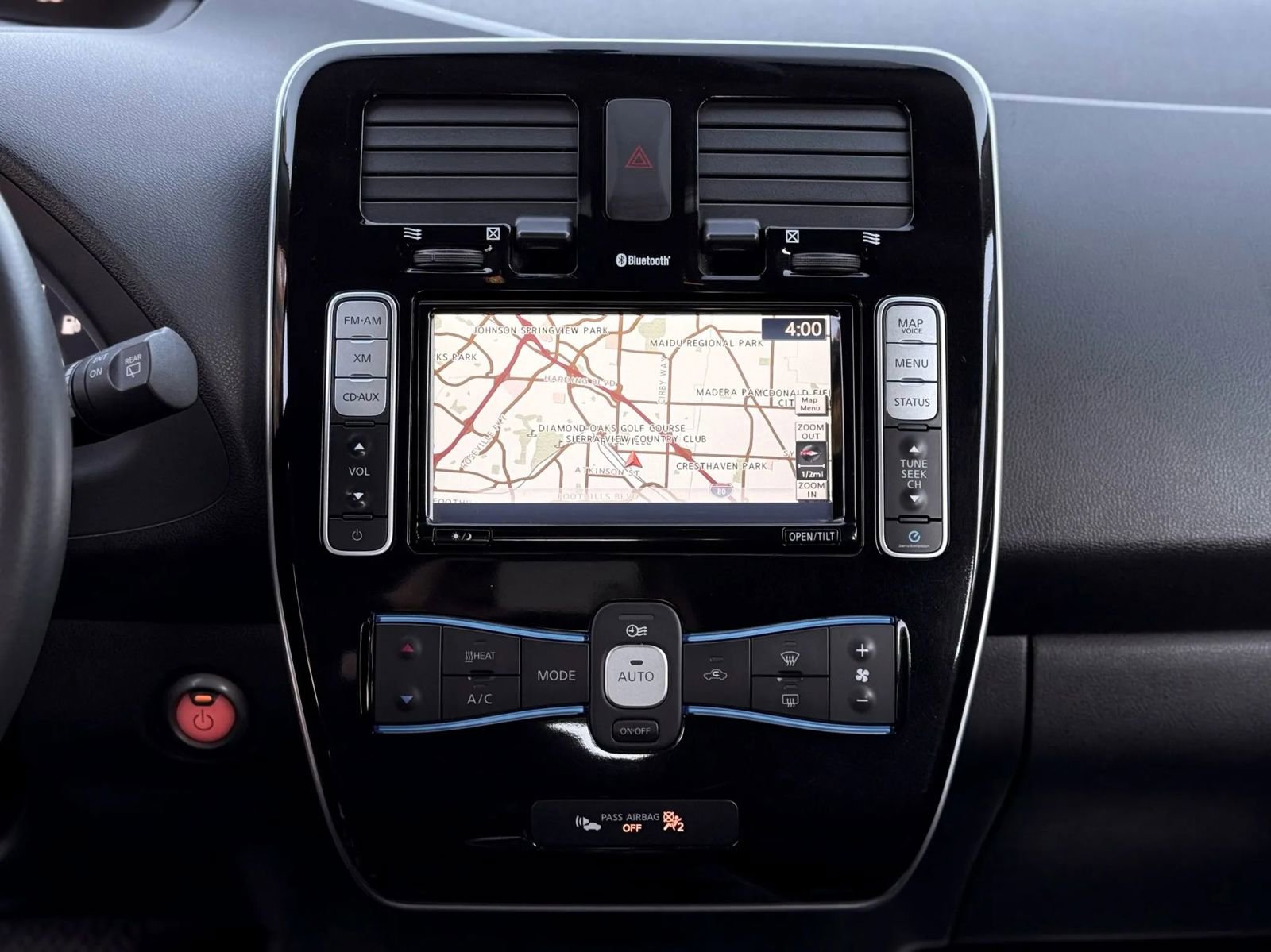 Used 2014 Nissan Leaf SV image 16