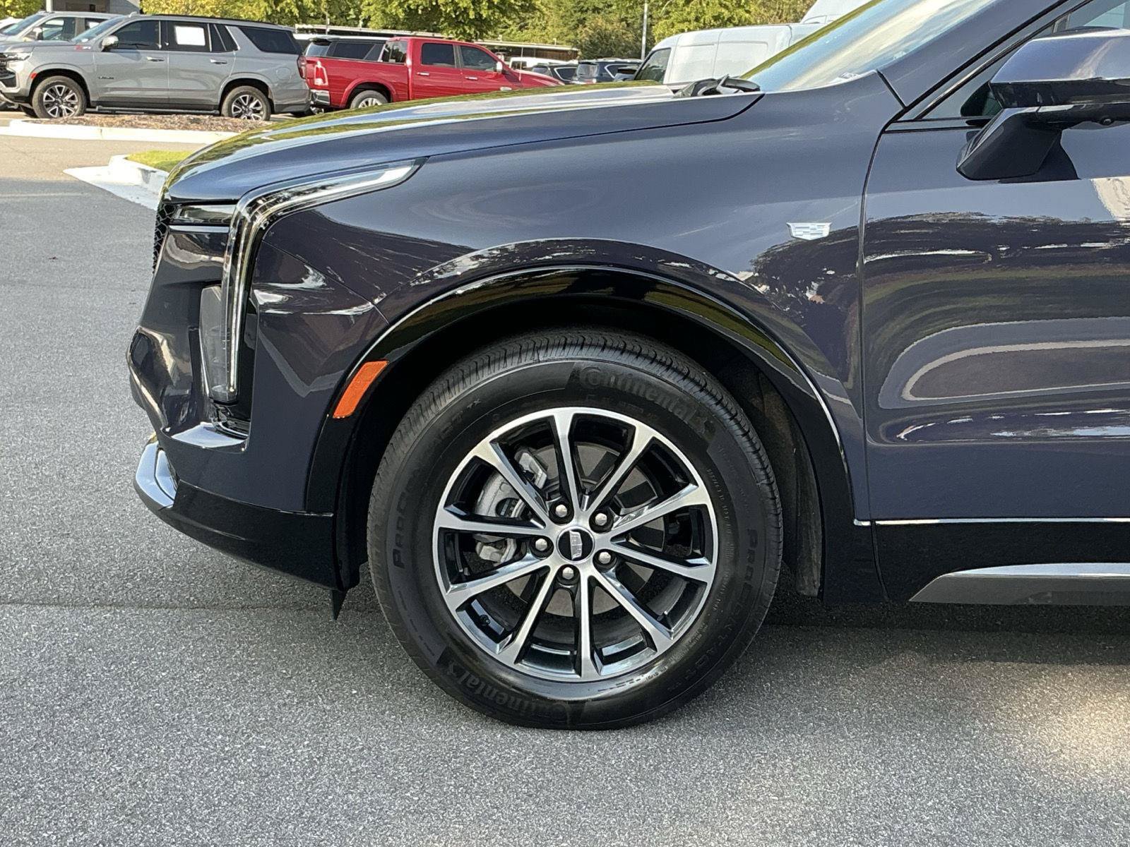 Used 2025 Cadillac XT4 Sport FWD image 12
