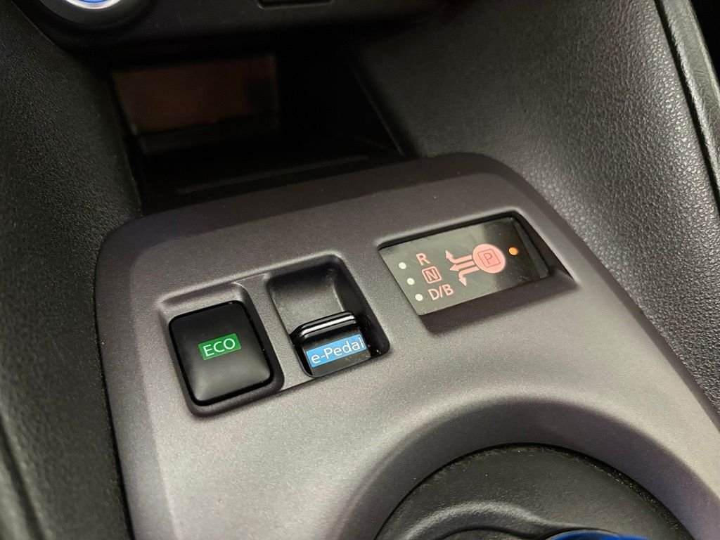 Used 2025 Nissan Leaf S FWD image 28