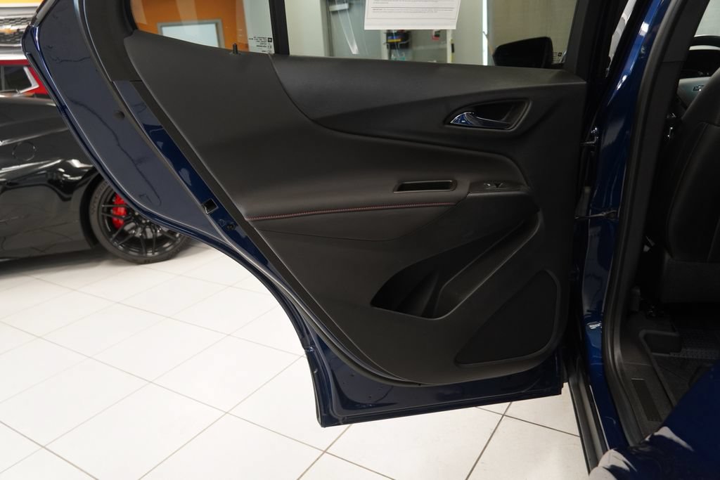 Certified 2022 Chevrolet Equinox RS w/ LPO, Floor Liner Package FWD image 17