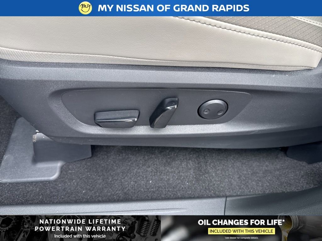 New 2026 Nissan Pathfinder SL image 15