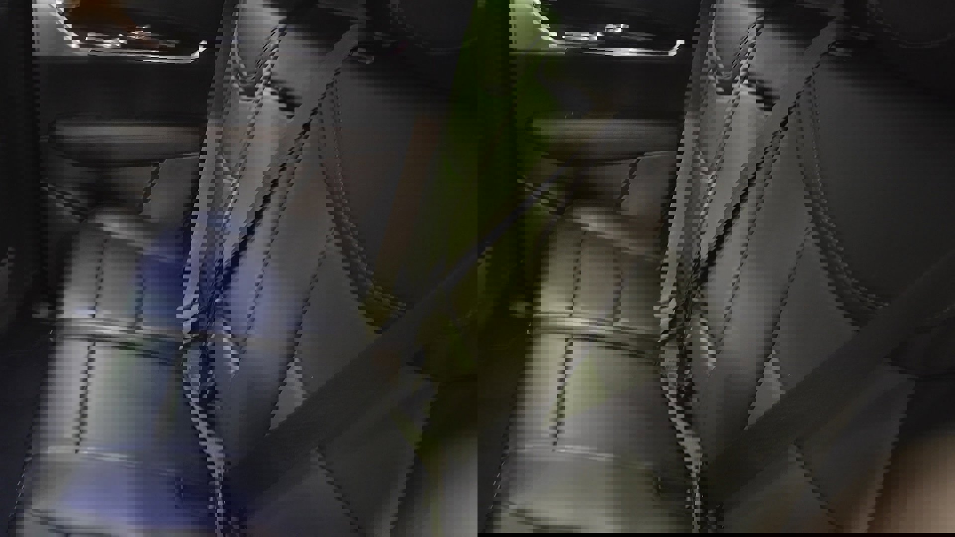 Used 2025 Cadillac XT5 Premium Luxury image 16