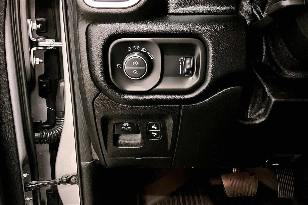 Used 2021 RAM 1500 Big Horn AWD/4WD image 16