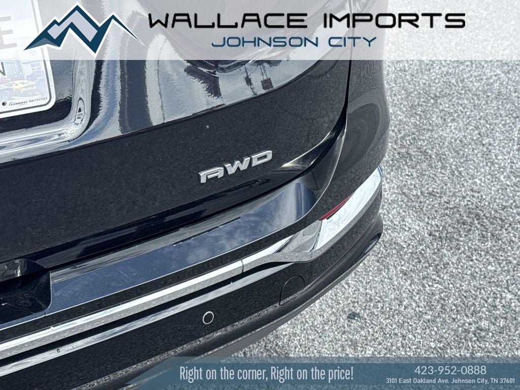 Used 2024 GMC Terrain Denali w/ Black Diamond Edition AWD/4WD image 11