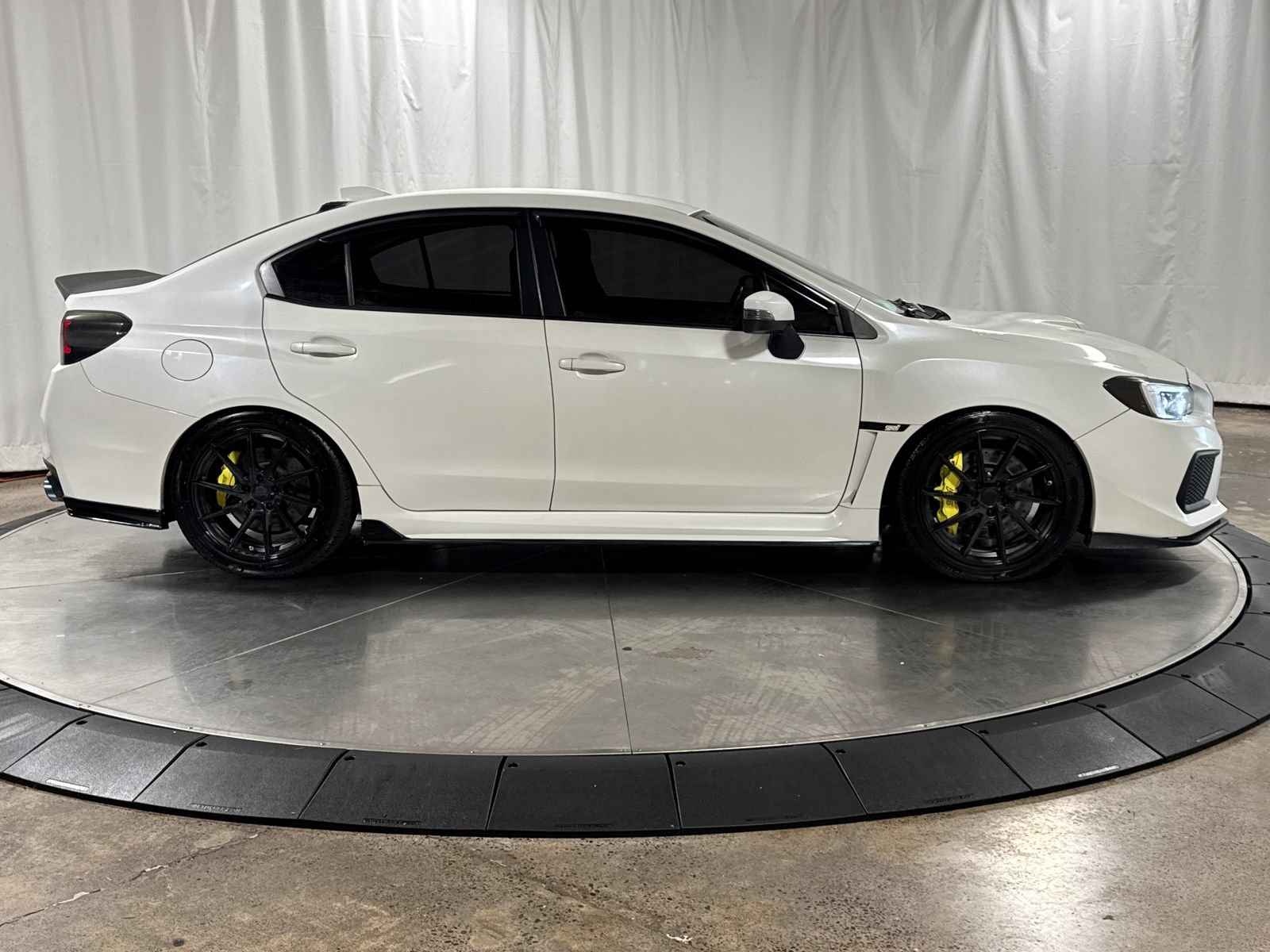 Used 2019 Subaru WRX STI AWD/4WD image 9