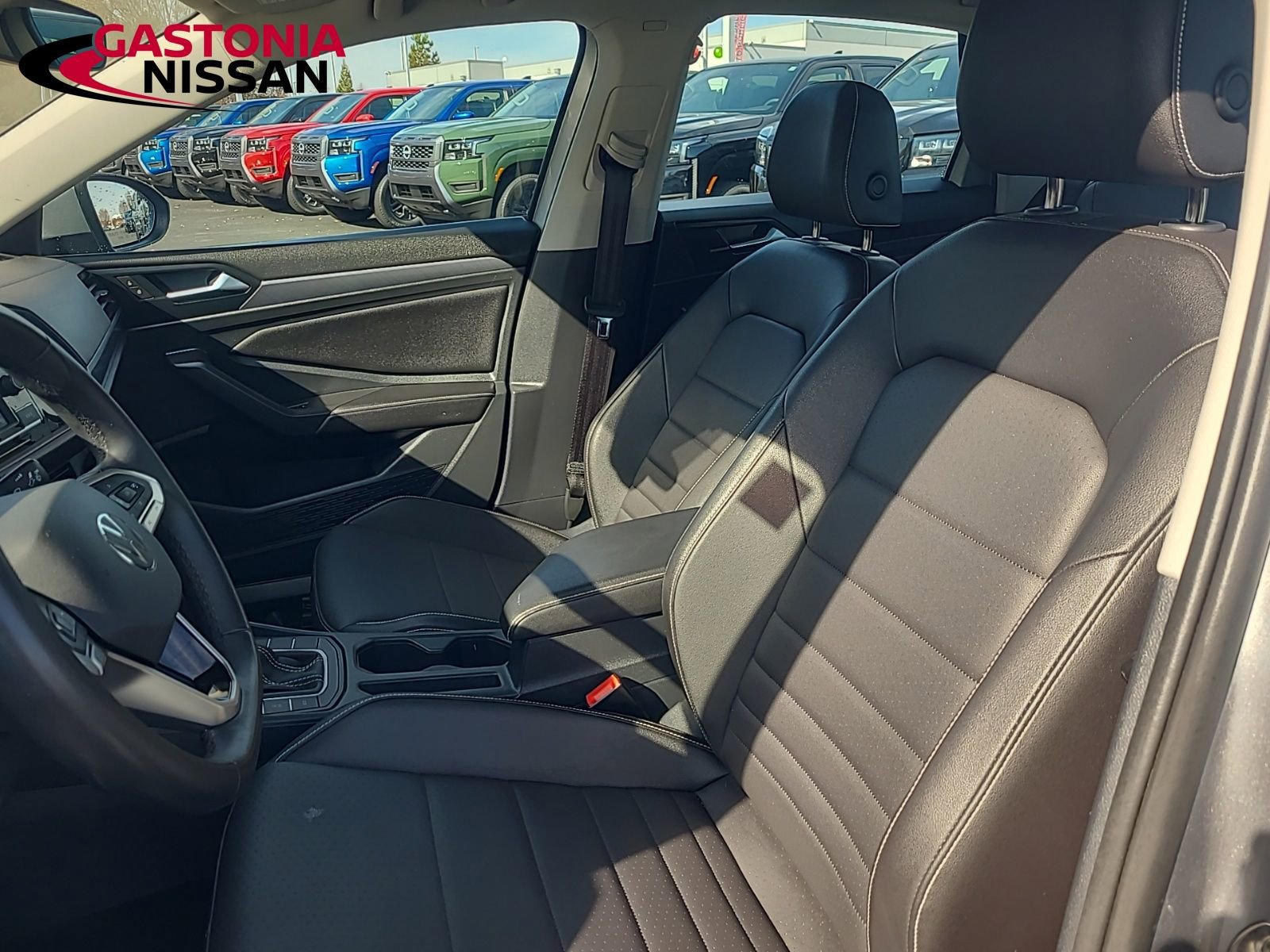 Used 2024 Volkswagen Jetta SE image 30