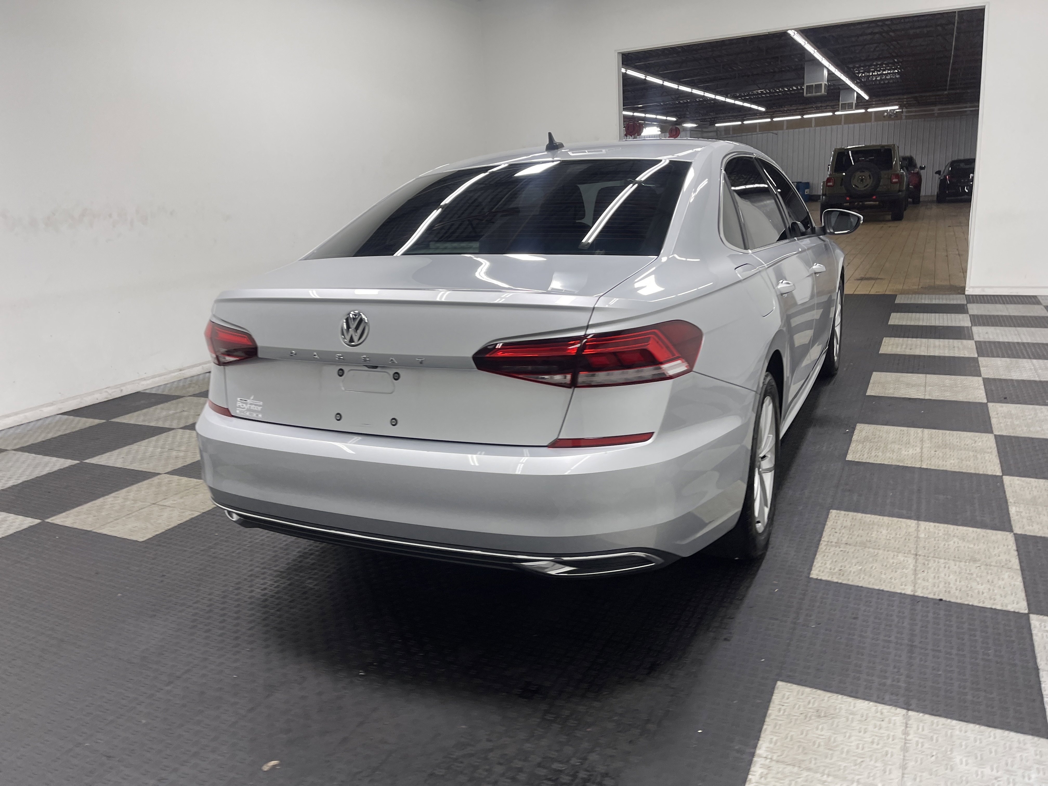 Used 2020 Volkswagen Passat 2.0T SE image 5