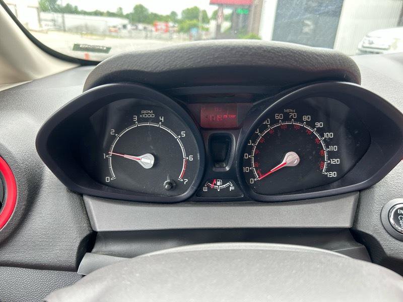 Used 2012 Ford Fiesta SES FWD image 9