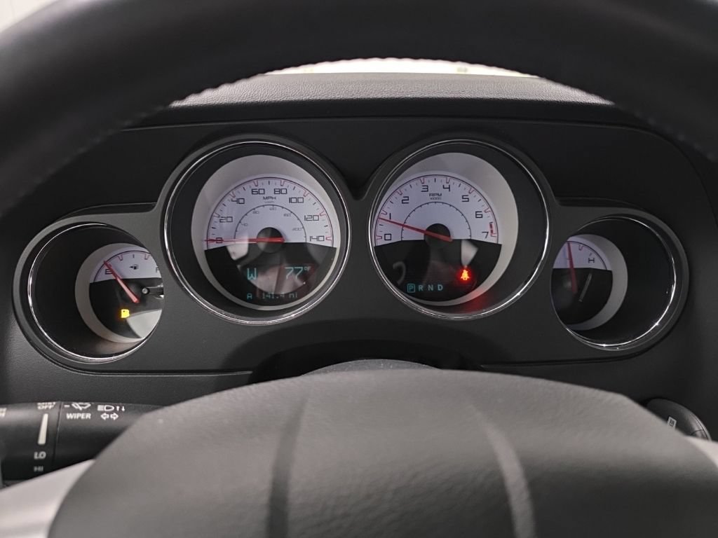 Used 2014 Dodge Challenger SXT Plus RWD image 15