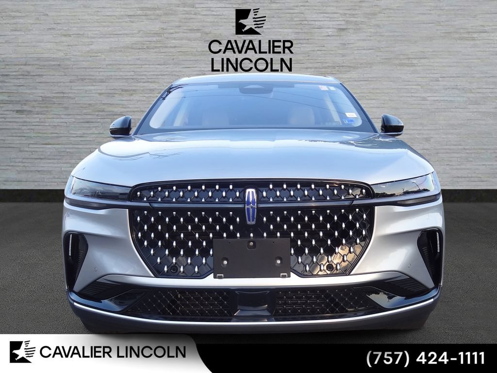 Used 2026 Lincoln Nautilus Premier AWD/4WD image 5
