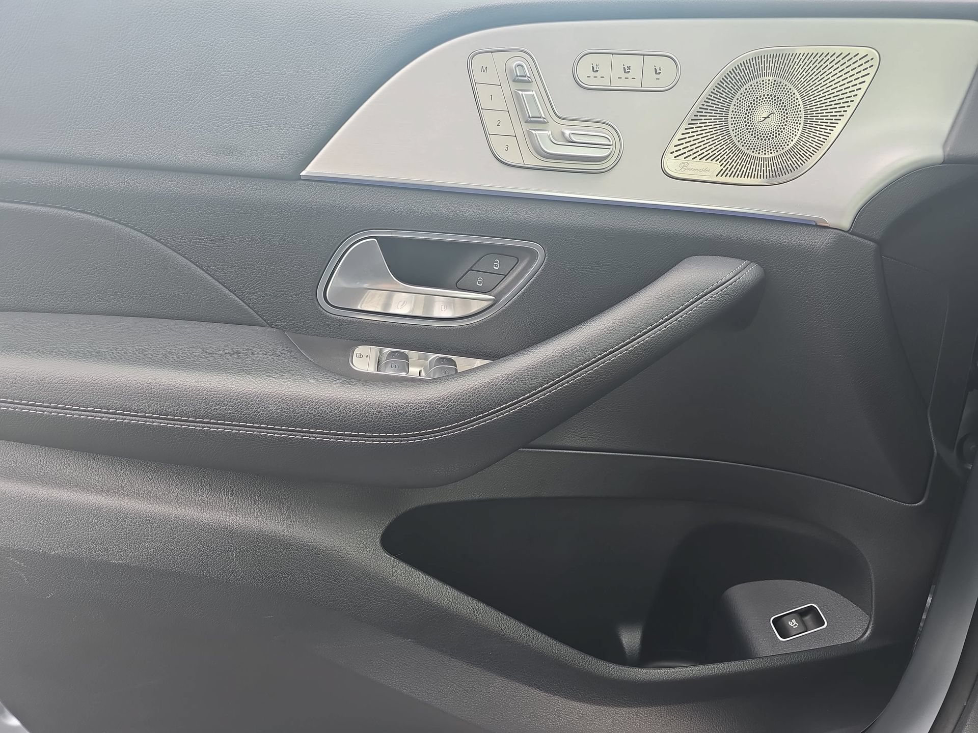 Certified 2025 Mercedes-Benz GLS 450 4MATIC image 26