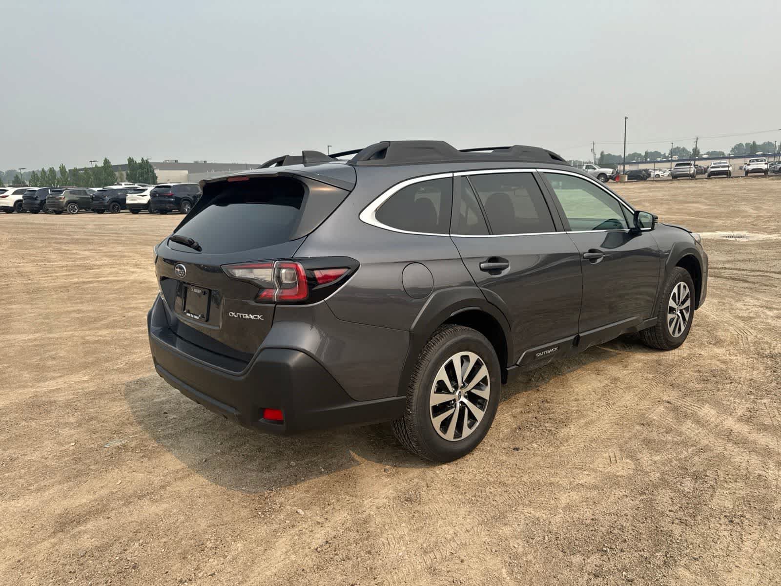 Used 2025 Subaru Outback Premium AWD/4WD image 7
