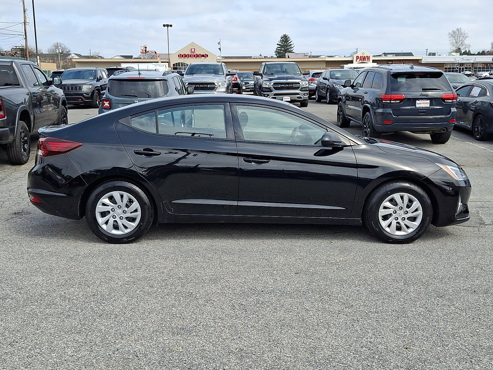 Used 2019 Hyundai Elantra SE image 7