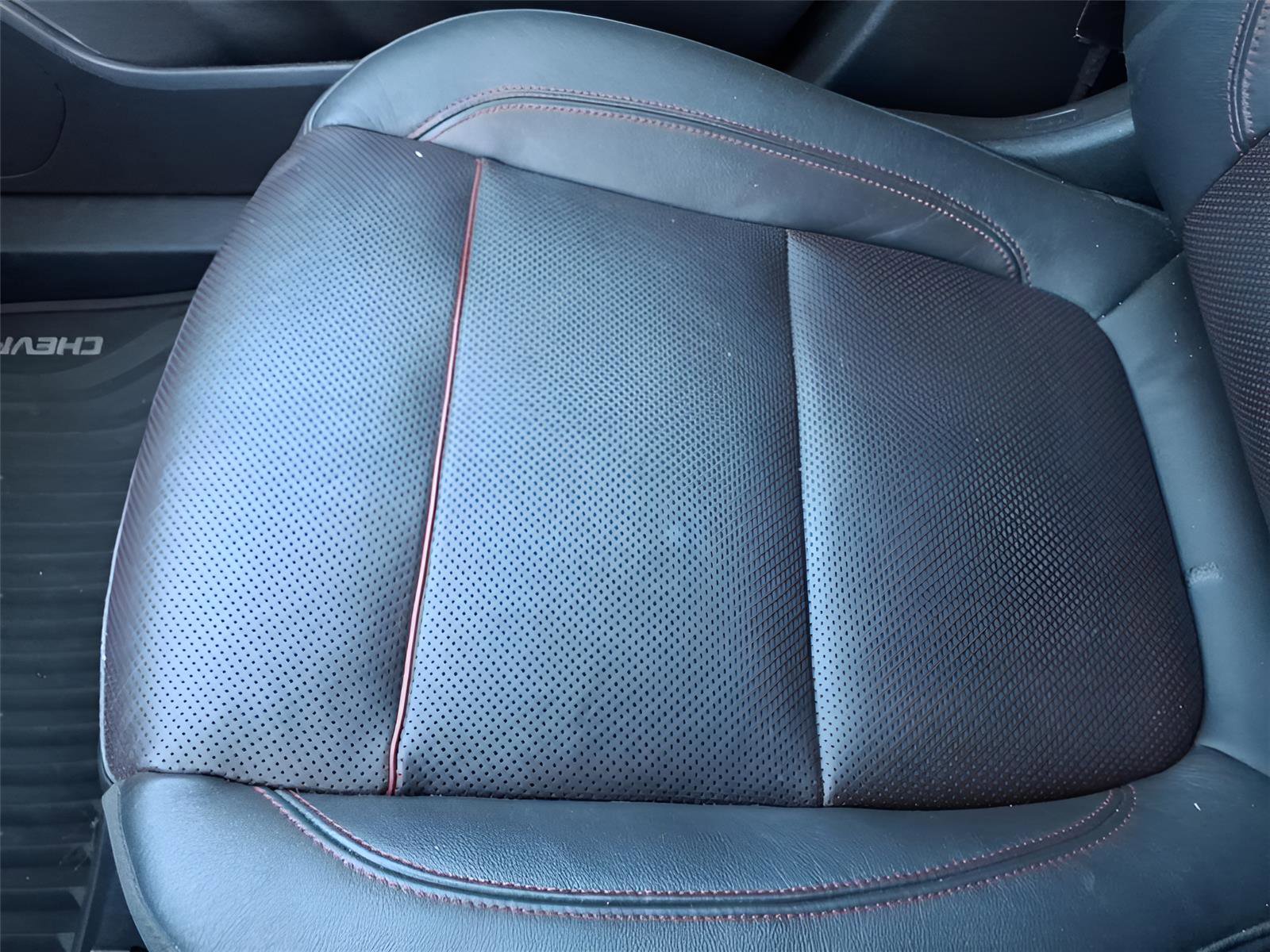 Used 2019 Chevrolet Blazer RS w/ Sun and Wheels Package image 26