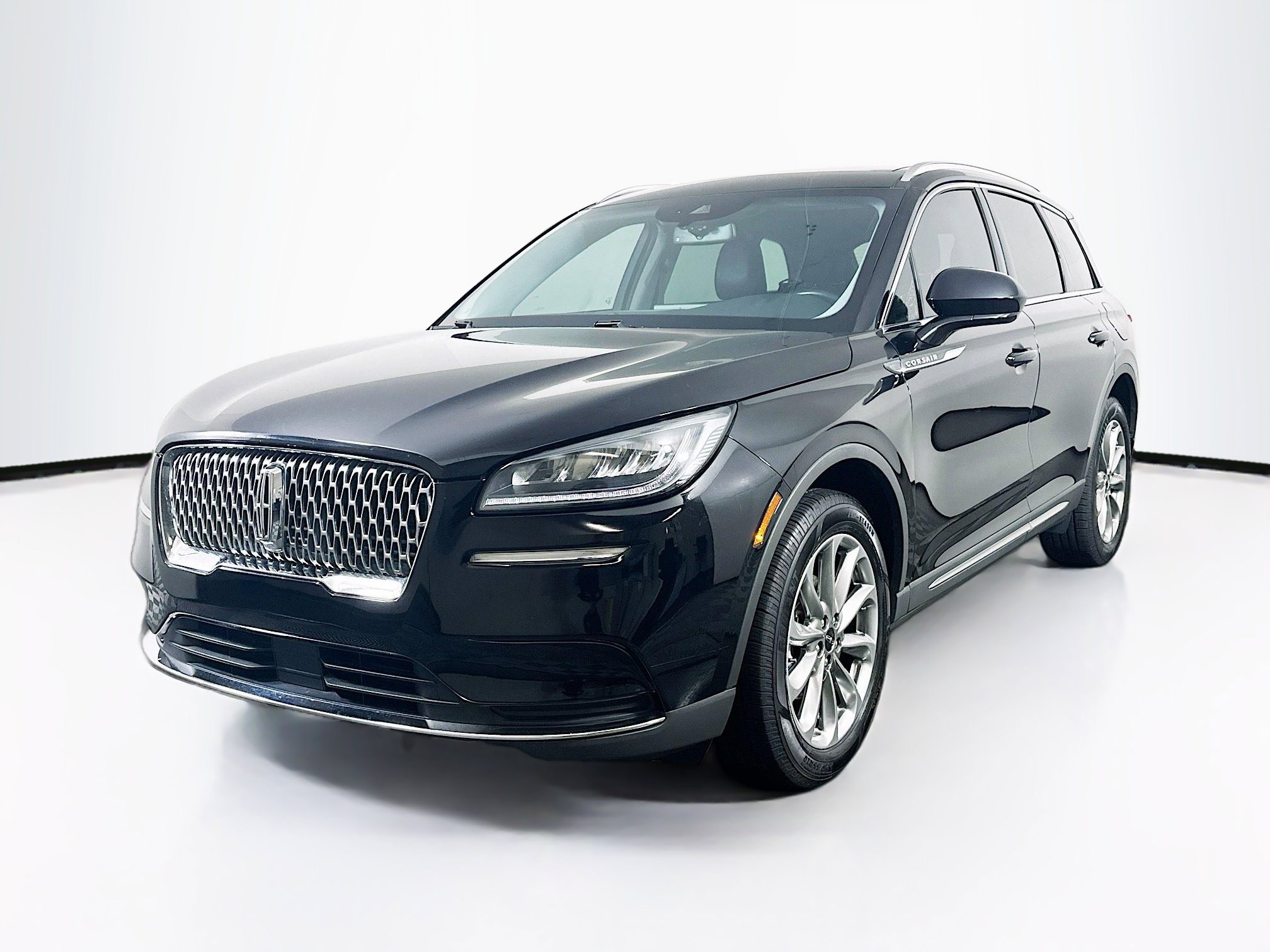 Used 2022 Lincoln Corsair FWD w/ Premium Package image 3