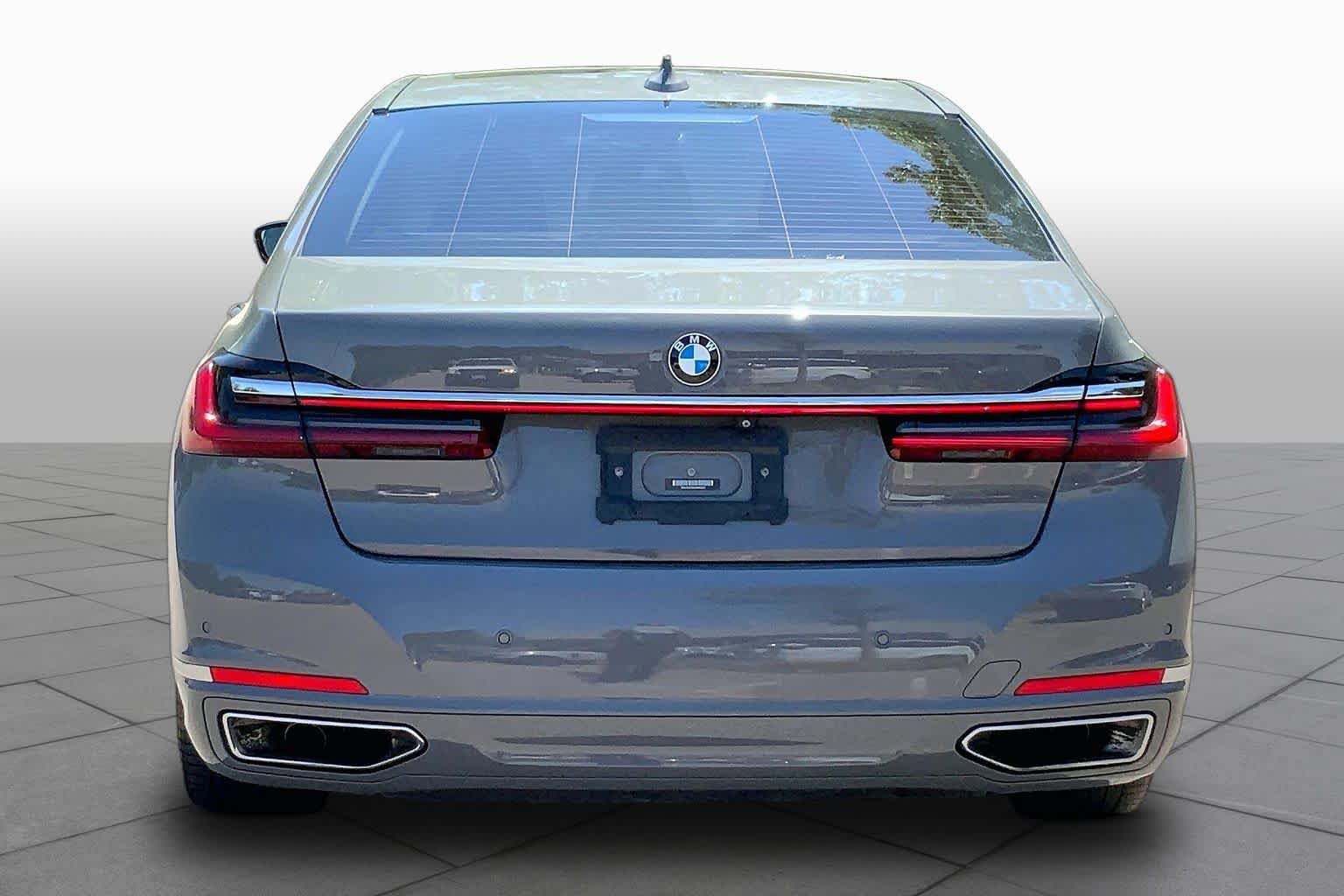 Used 2020 BMW 750i xDrive w/ Autobahn Package AWD/4WD image 5