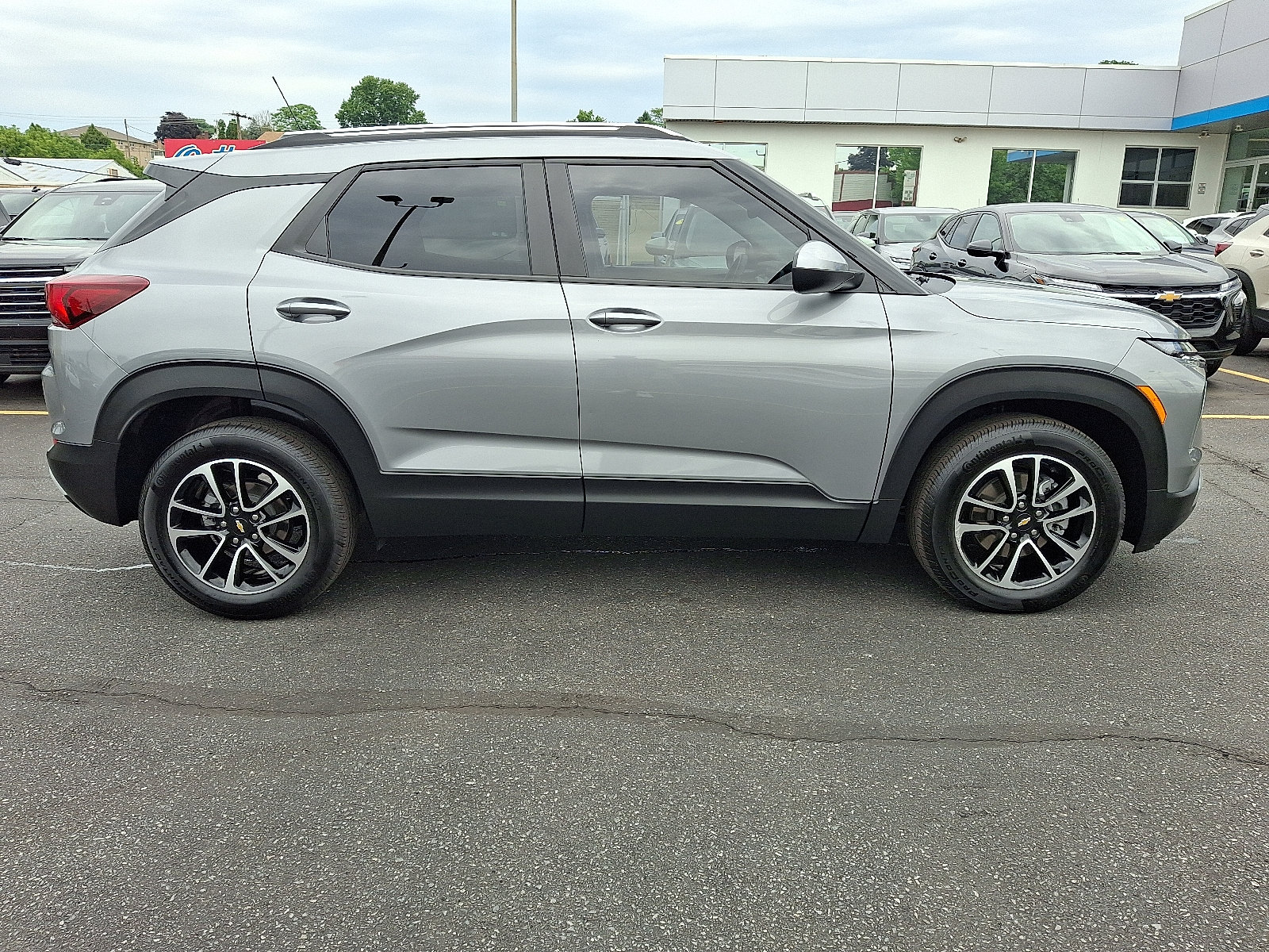 Used 2026 Chevrolet TrailBlazer LT FWD image 6