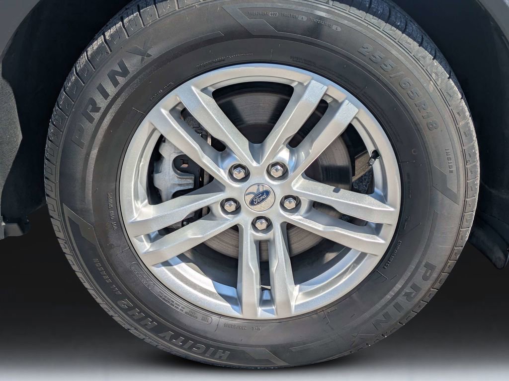 Used 2023 Ford Explorer XLT w/ Equipment Group 202A RWD image 39