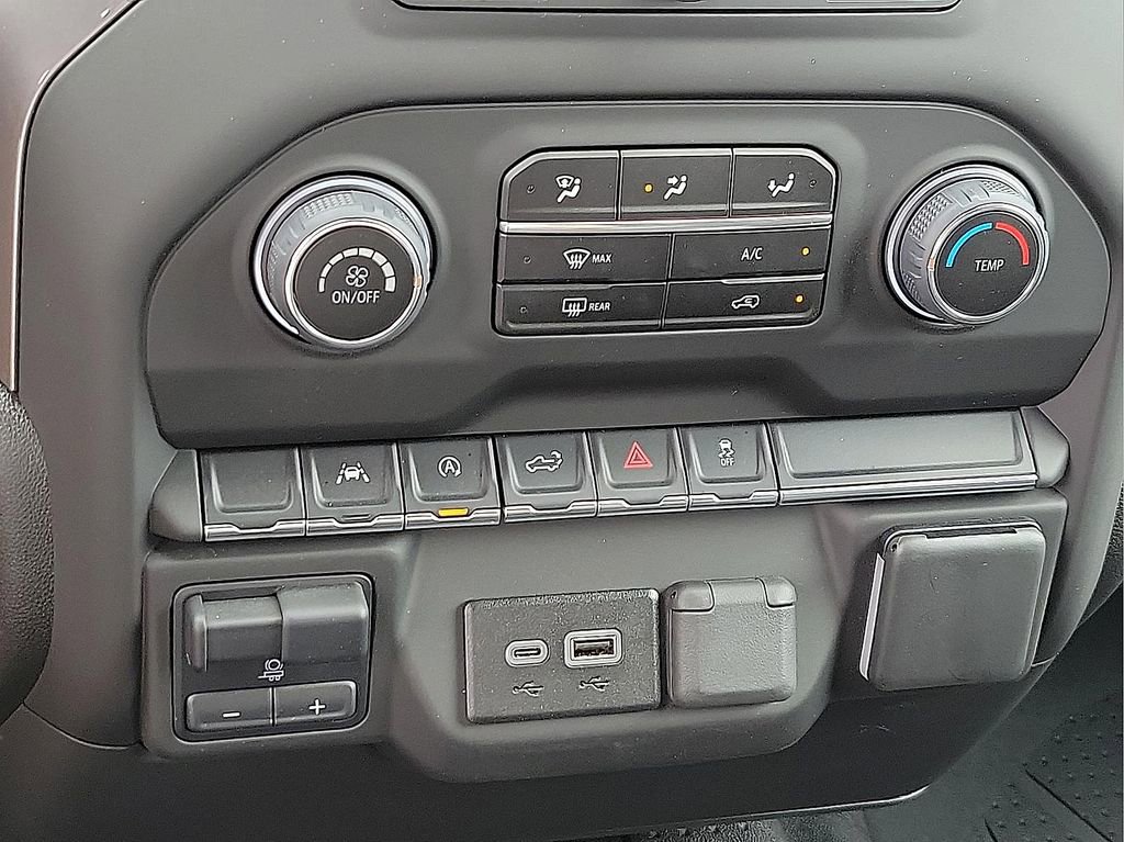 Used 2025 Chevrolet Silverado 1500 Custom w/ LPO, Dark Essentials Package image 17