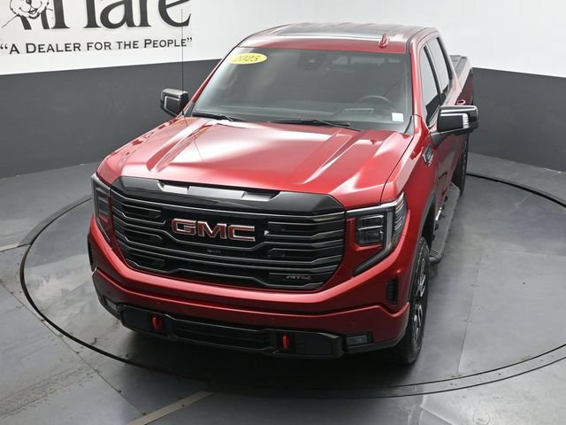Used 2025 GMC Sierra 1500 AT4 w/ AT4 Premium Package AWD/4WD image 44