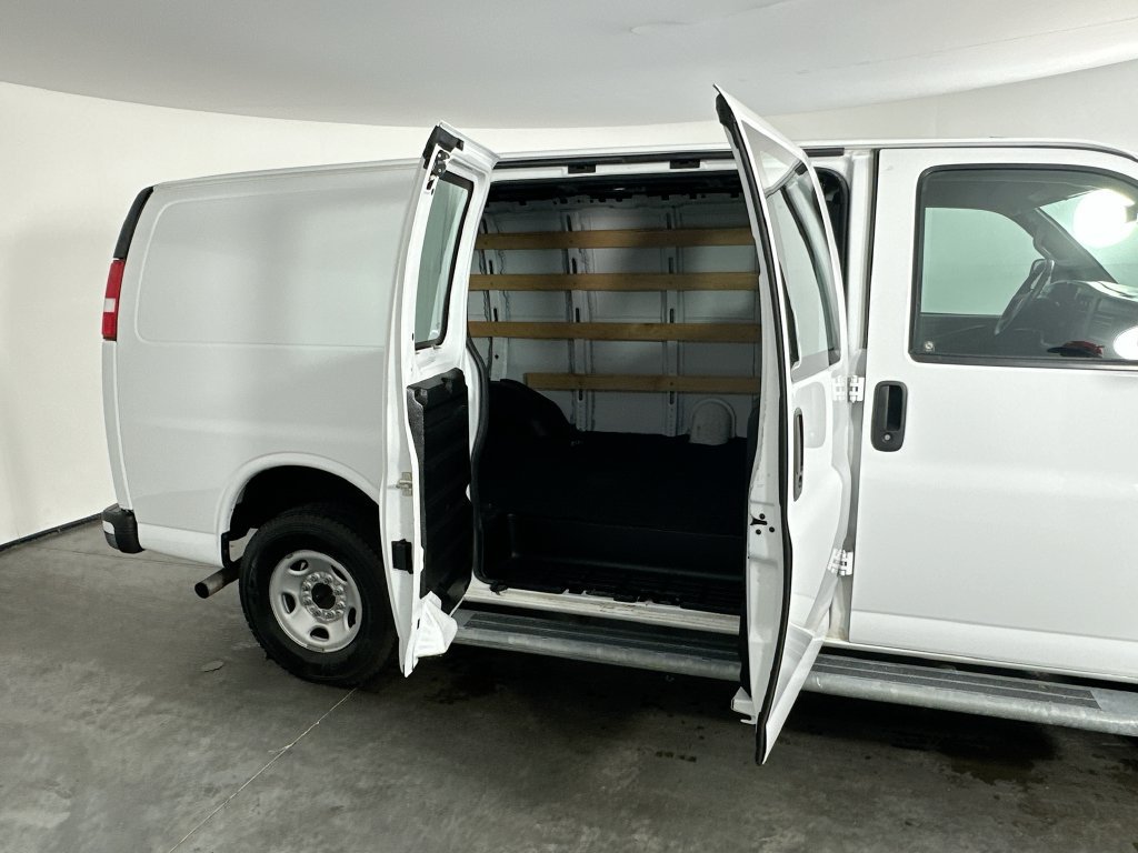 Used 2022 GMC Savana 2500 w/ Driver Convenience Package RWD image 12