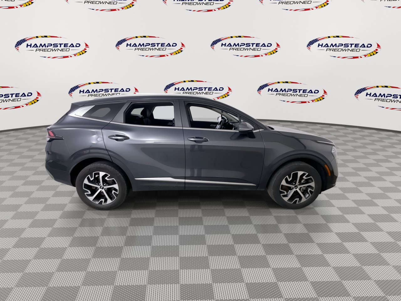 Used 2023 Kia Sportage EX AWD/4WD image 9