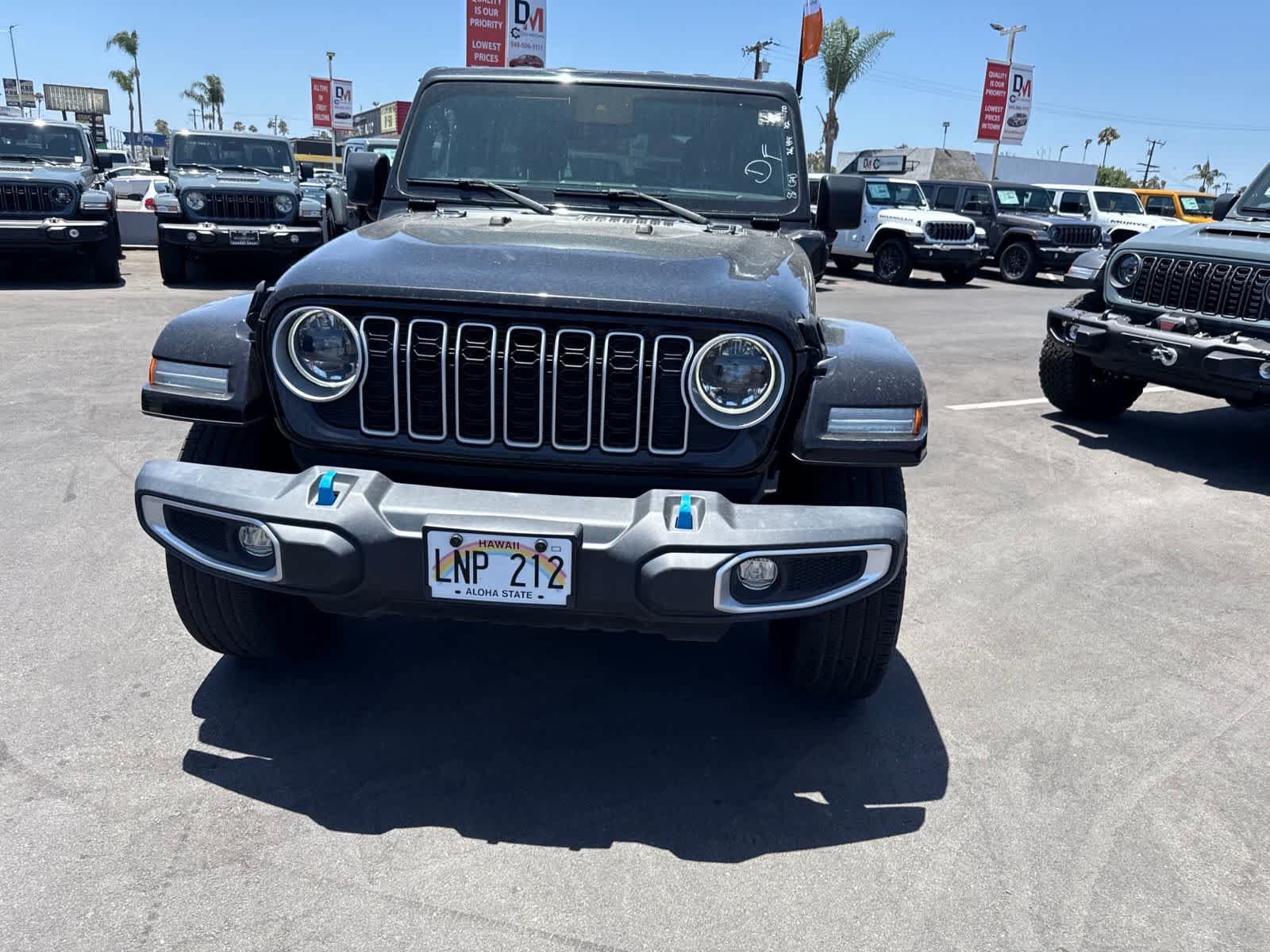 Used 2024 Jeep Wrangler Unlimited Sahara AWD/4WD image 5