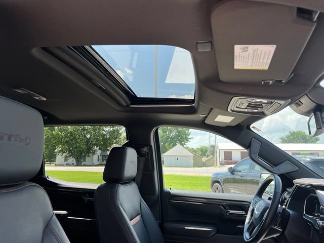 Used 2024 GMC Sierra 1500 AT4 w/ AT4 Premium Package AWD/4WD image 15