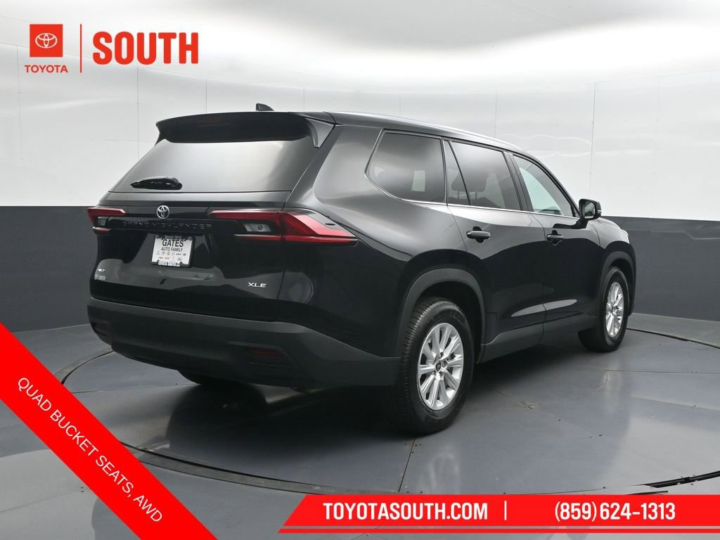 Used 2025 Toyota Grand Highlander AWD image 2