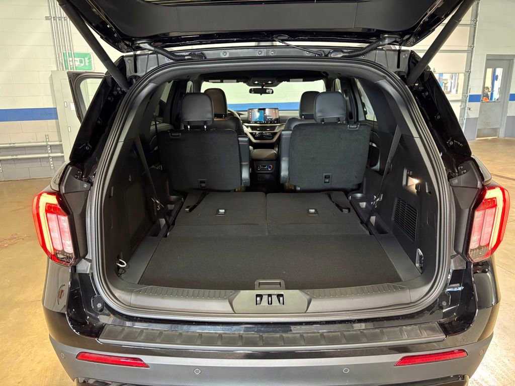 New 2026 Ford Explorer ST-Line AWD/4WD image 22