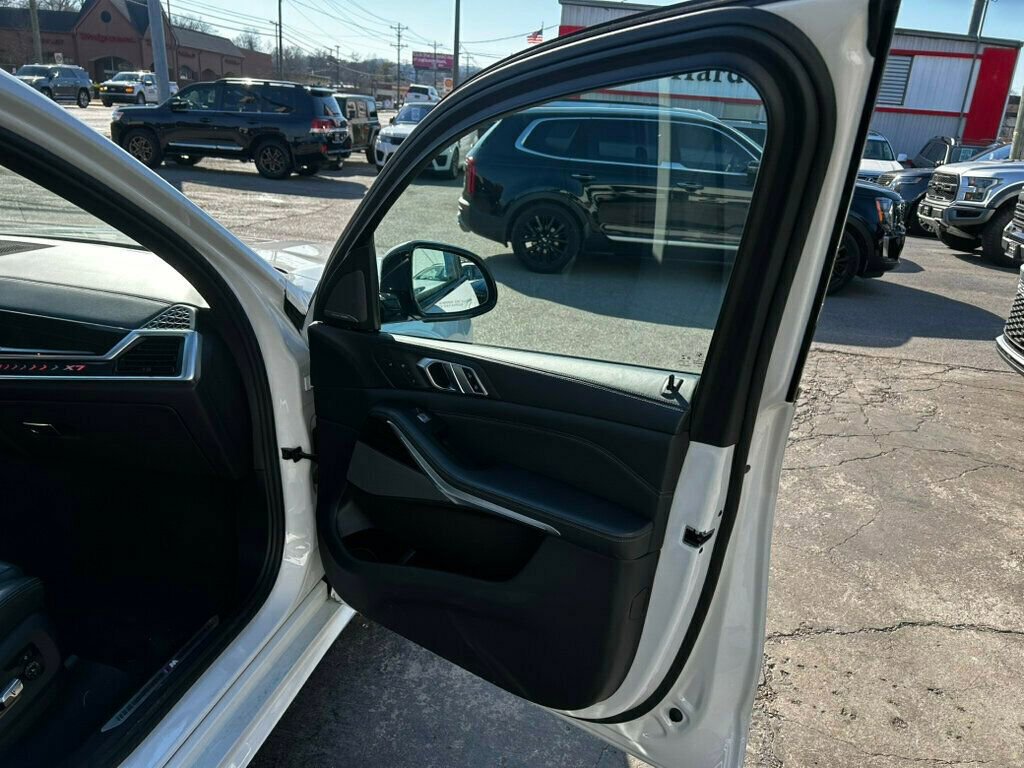 Used 2023 BMW X7 xDrive40i w/ Executive Package image 22